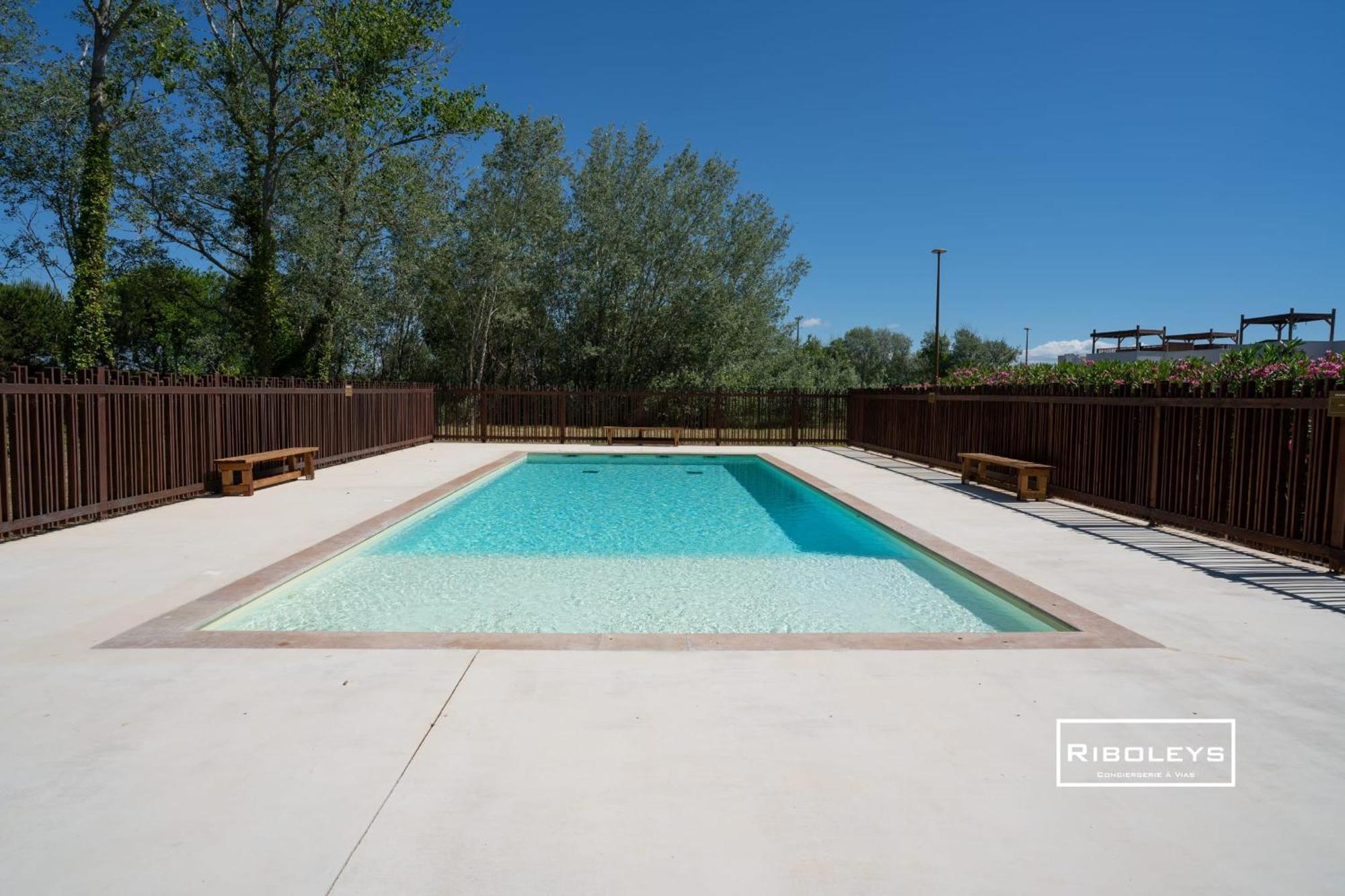 Villa T3 Climatisee En Residence Avec Piscine Vias Zewnętrze zdjęcie