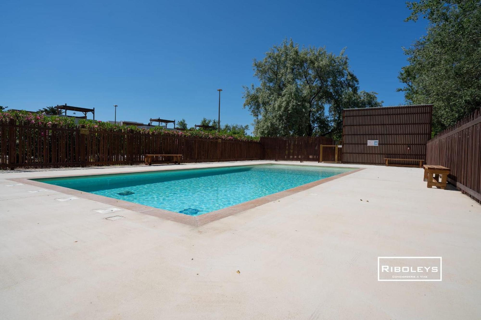 Villa T3 Climatisee En Residence Avec Piscine Vias Zewnętrze zdjęcie